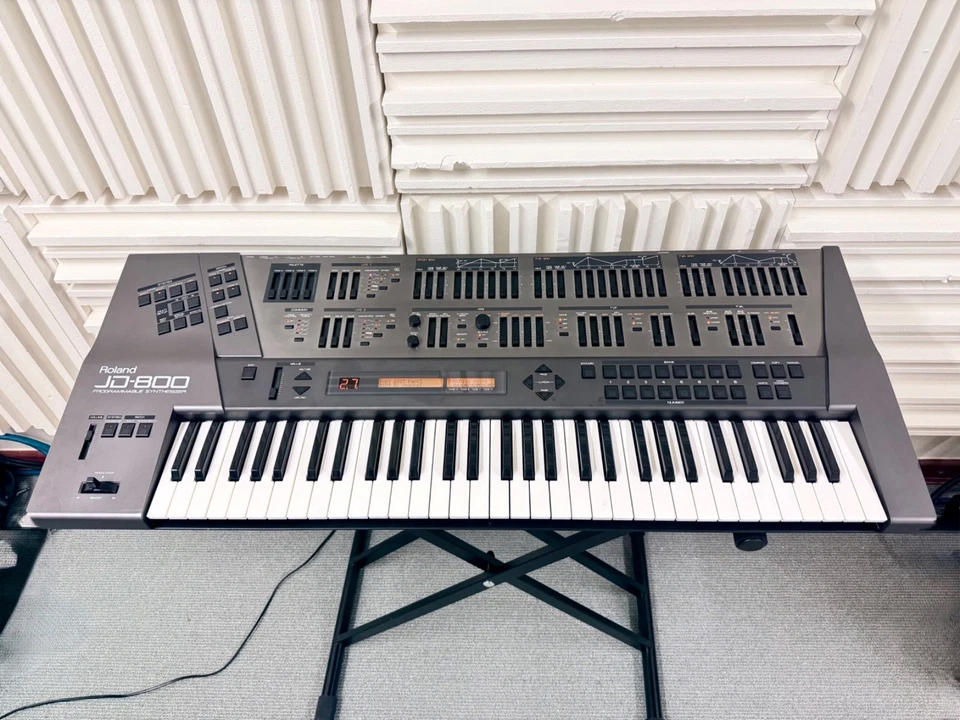 Roland JD-800 Synthesizer |  Top Zustand