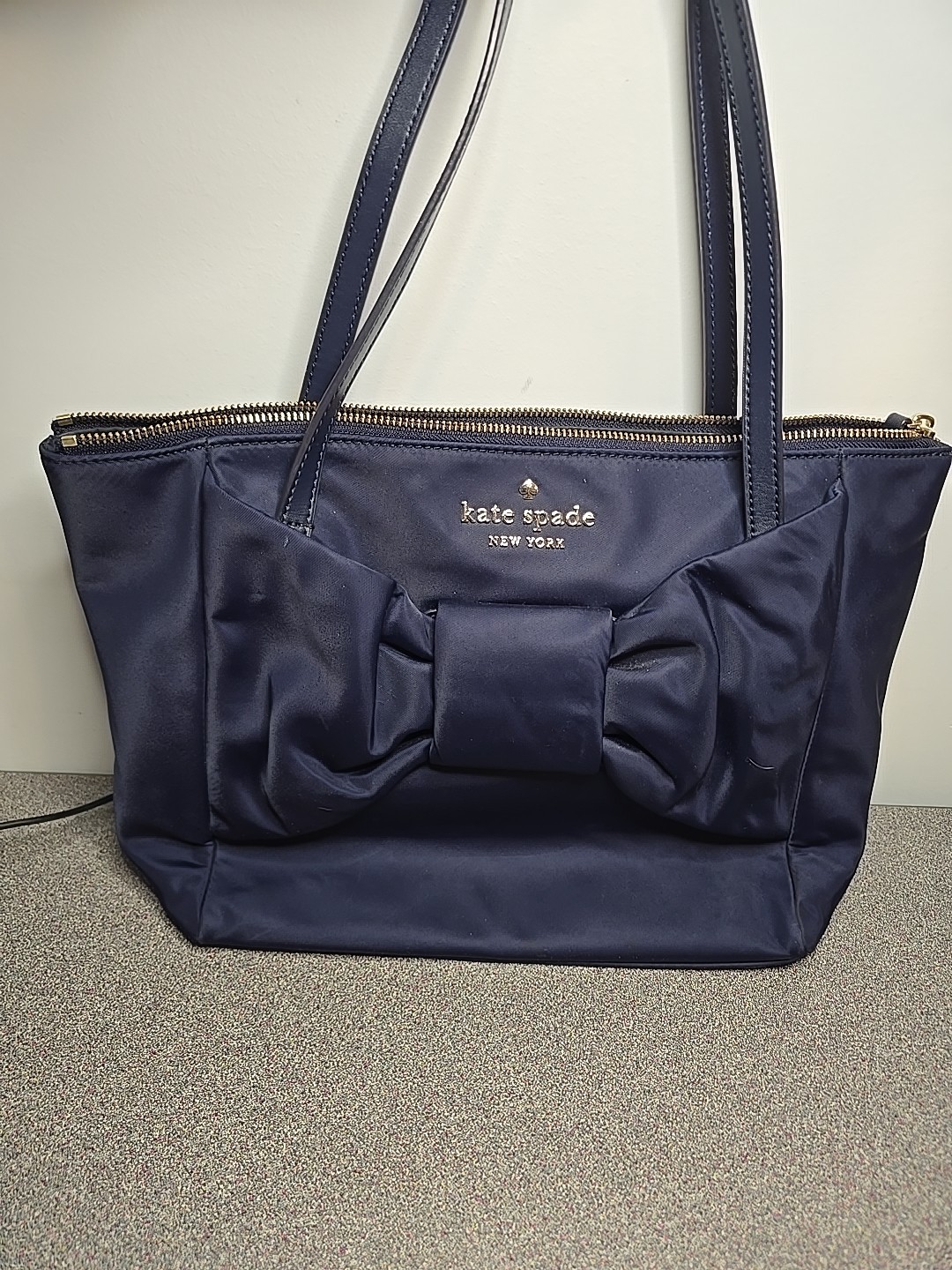 Womans Kate Spade Navy Blue Bow Handbag  With Gold Accents thumbnail 6