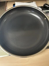 HexClad Hybrid Nonstick 15-Inch Wok, Stay-Cool Handle, Dishwasher-Friendly, Oven