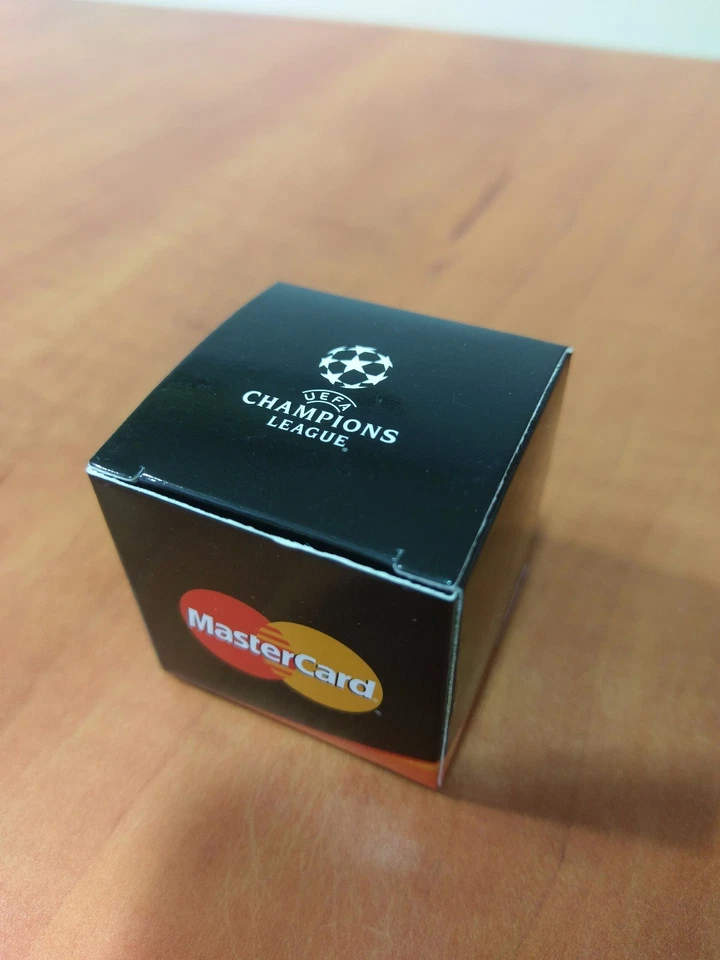 Raro Llavero Mini Balón Final Champions League 2016 Milano Atlético Real Madrid Foto 4 de 4