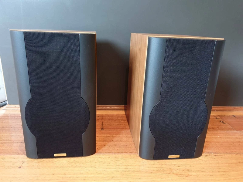 speakers gumtree