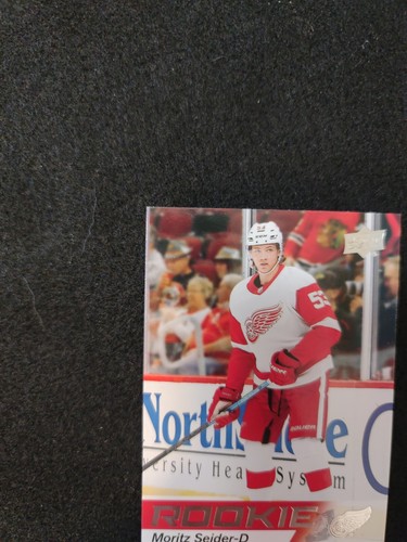 2021-2022 Upper Deck NHL Star Rookie Moritz Seider #18 - Picture 2 of 10
