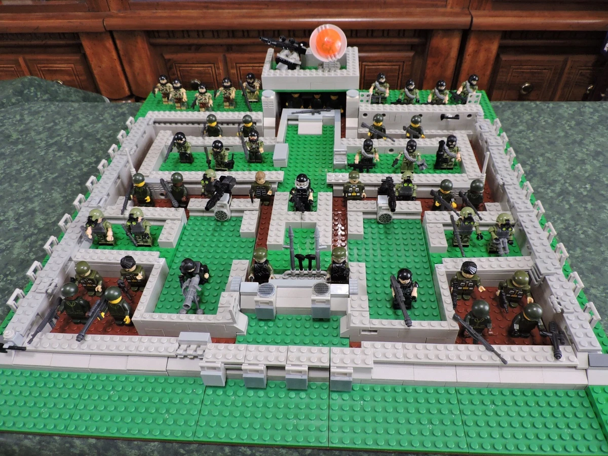 Lego / Mega Blocks Military Command Defence Base