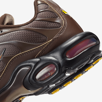 NIKE Air Max Plus DM0032-200 Baroque Brown Khaki Black Safety