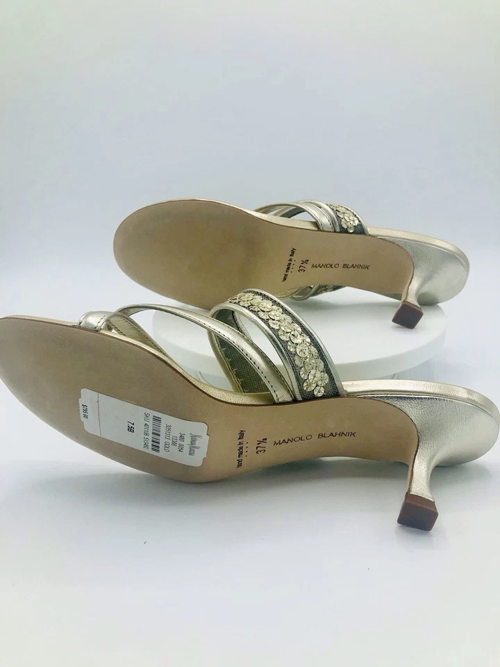 Sandália Feminina Manolo Blahnik Dourada Susa Lantejoulas Slide Sapatos EUA 7.5 / UE 38 US$ 795 - Imagem 3 de 4