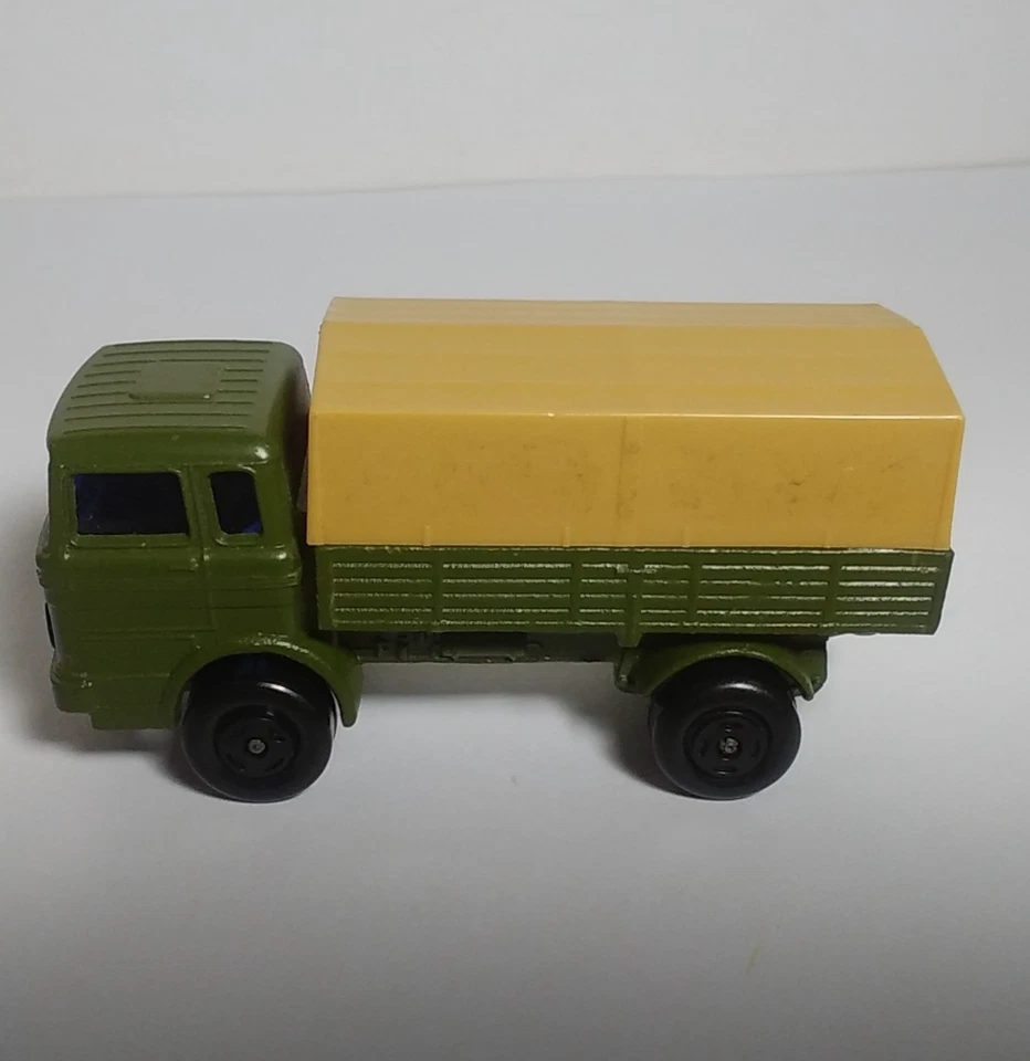 Matchbox TP-15 Military Mercedes Truck & Trailer 1:64 - Image 3 of 4