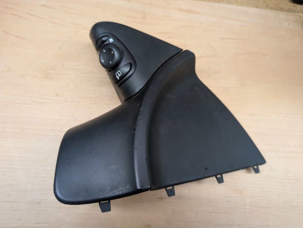 04-11 SAAB 9-3 Convertible Left Driver Side Door Panel Plastic