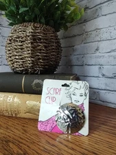 Silver Toned Scarf Clip Classic Round Textured USA Original Card Vintage Shell