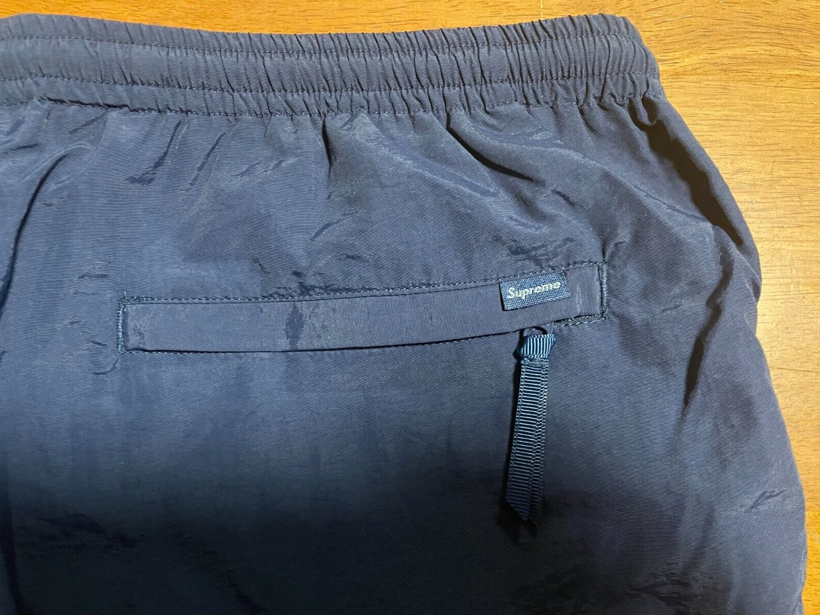 Pantalon court aquatique logo Supreme appliqué MARINE   Taille Medium SS19