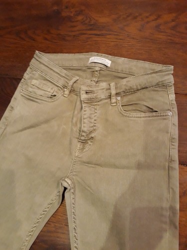 Zara WOMAN TAGLIA EUR 36 Premium Denim Collection Verde Strappato Jeans con  effetto invecchiato | eBay