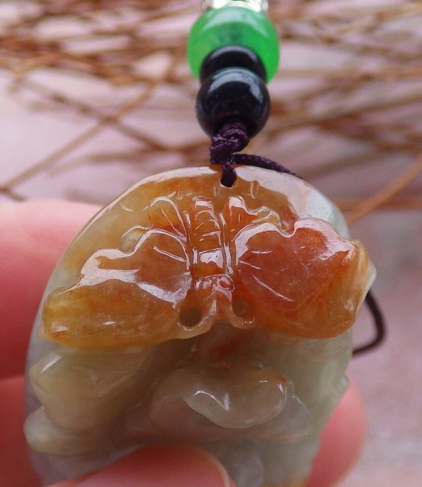 Colgante de jadeíta natural Birmania roja certificado flor mariposa 大展宏图 679608 Foto 3 de 4