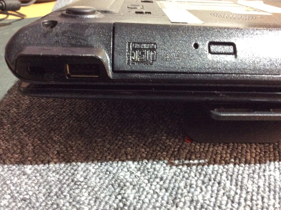 Medion Akoya P6812 – i3-2330M / 4 GB RAM / 60 GB SSD / 15,6" HD / Win10 - Bild 4 von 4