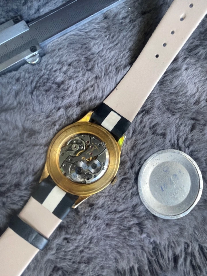 Cortebert Vintage 38mm Chapado en Oro 20 M Cal. Reloj de cuerda manual 677 - 15 joyas Foto 2 de 4