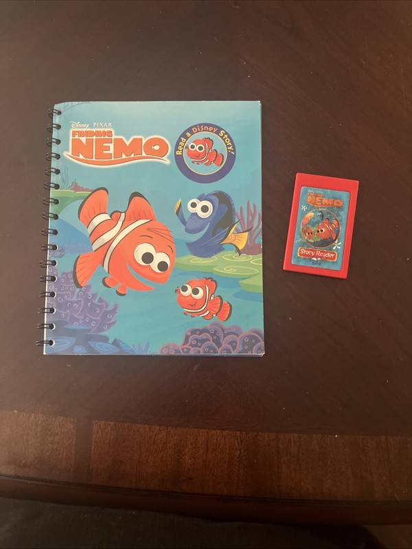 Disney Story Reader Book and Cartridge - Finding Nemo - 2004 Vintage