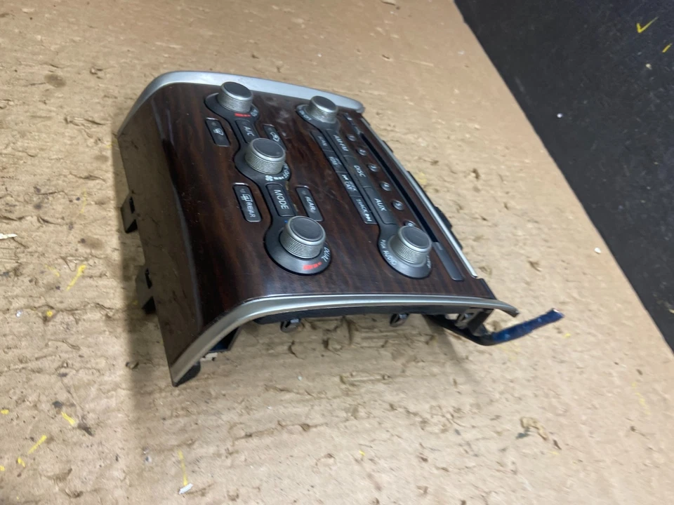 Nissan Pathfinder 2013 a 2016 radio temperatura control climático OEM T8882 DG Foto 2 de 4