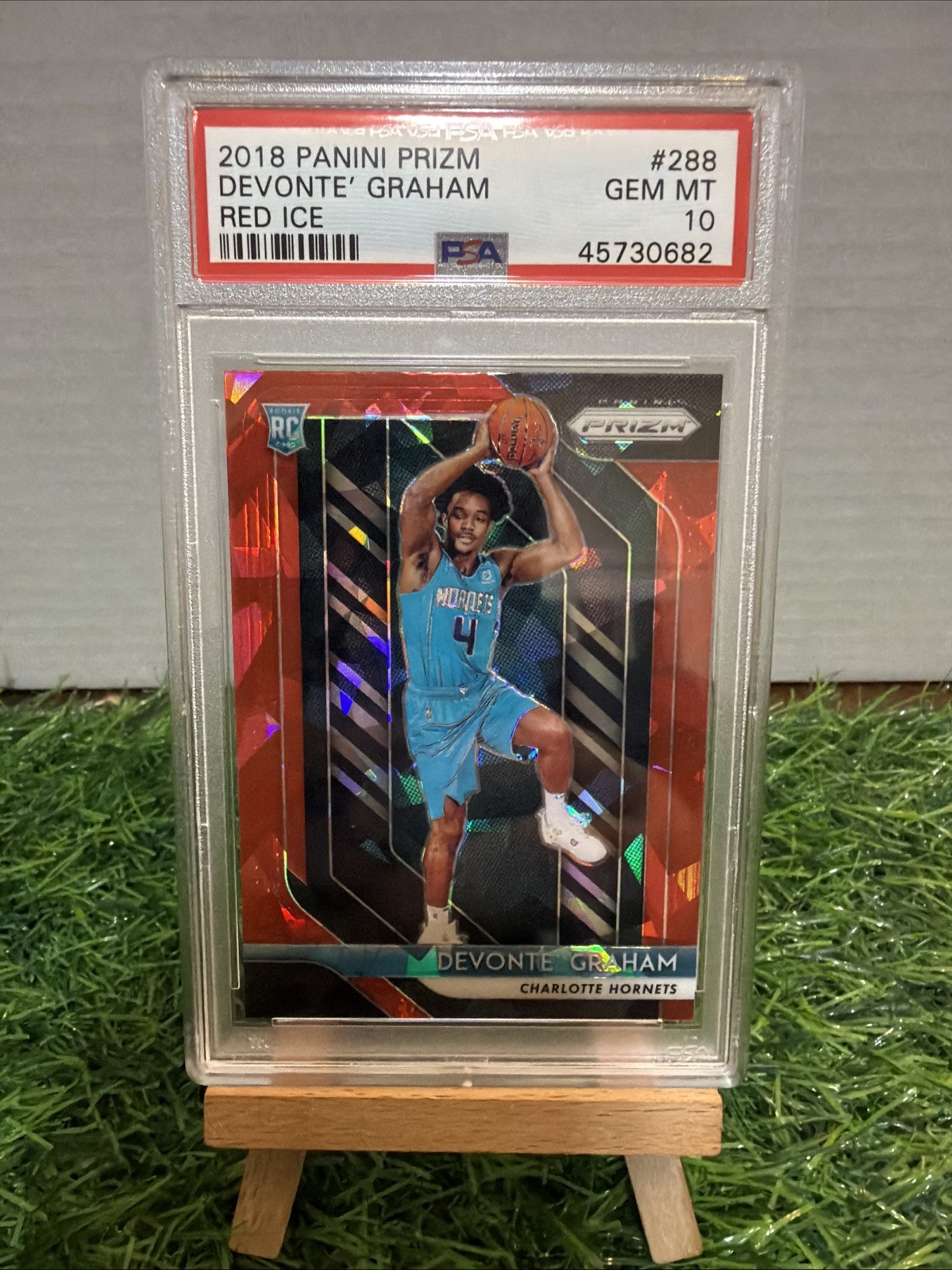 2018-19 Panini Prizm Devonte' Graham #288 Red Ice RC PSA 10