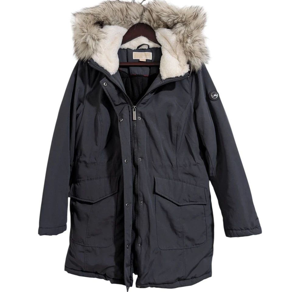 Parka con capucha Michael Kors con ribete de piel sintética - Gris Gunmetal - Talla M Foto 2 de 4