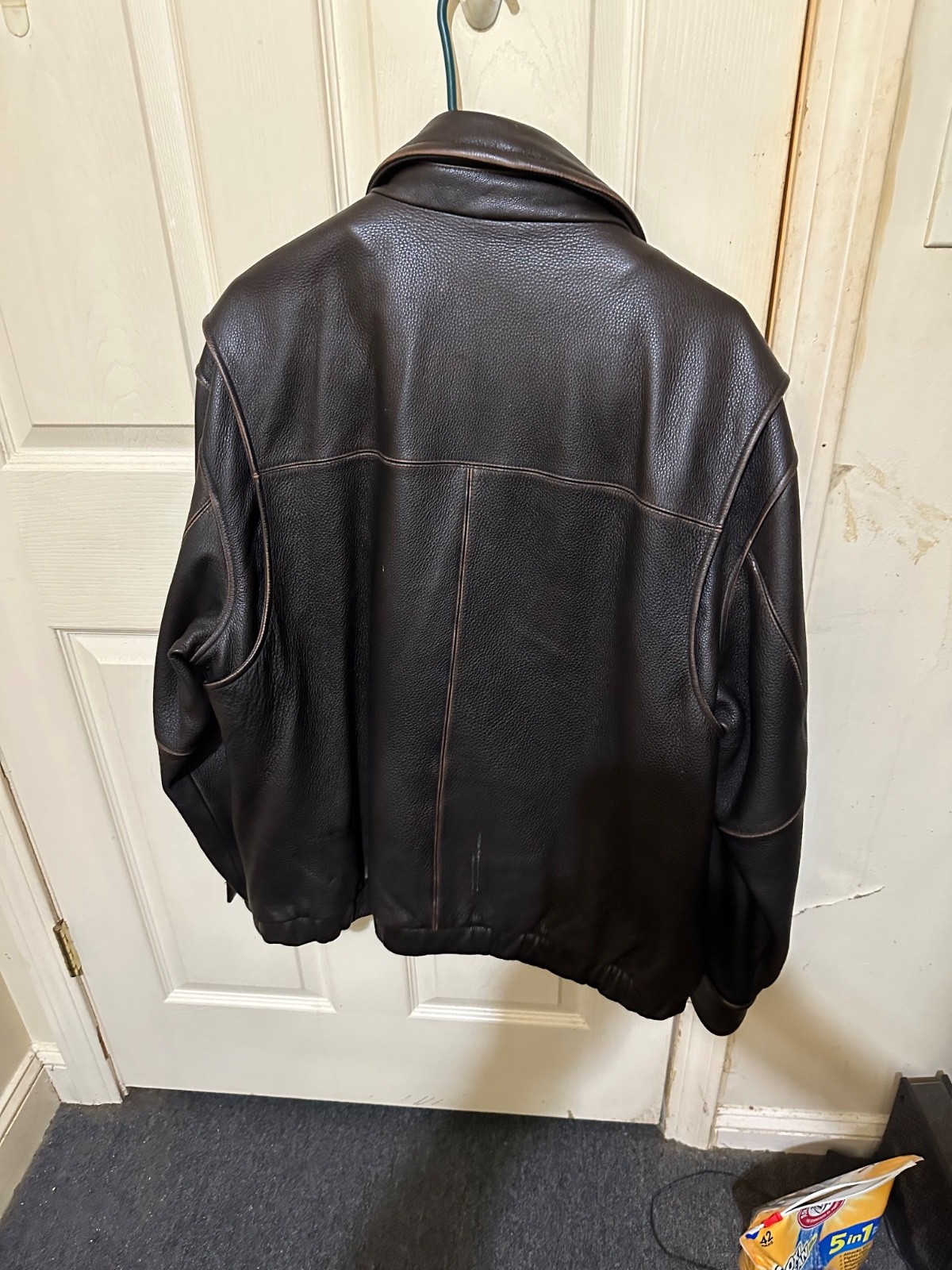leather jacket - image 2