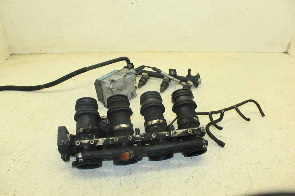 98 BMW K 1200 RS OEM INYECTOR DE COMBUSTIBLE CON CUERPOS DE ACELERADOR C47D Foto 2 de 4