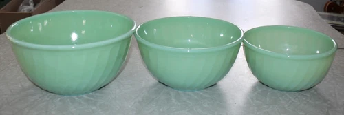3 Vintage Glass Fire king Jadeite Green Swirl Nesting Mixing Bowls 9" 8" 7"