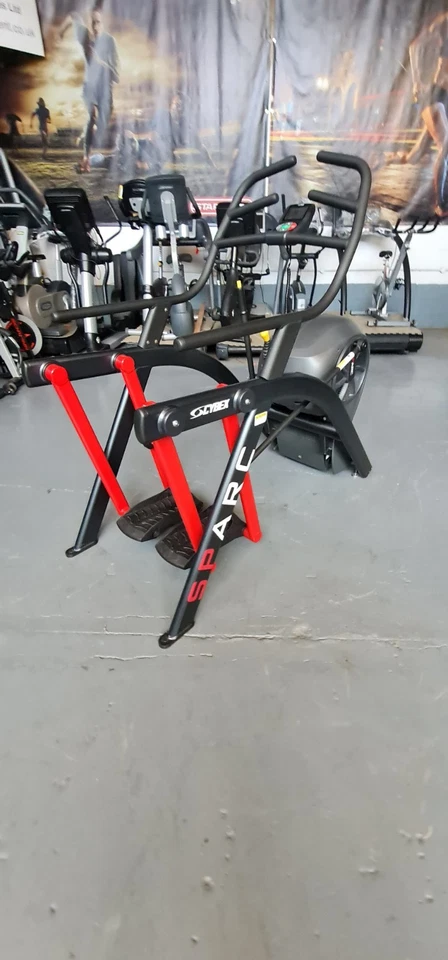 Cybex sparc Trainer With Console Commercial Gym Equipment  - Image 2 of 4