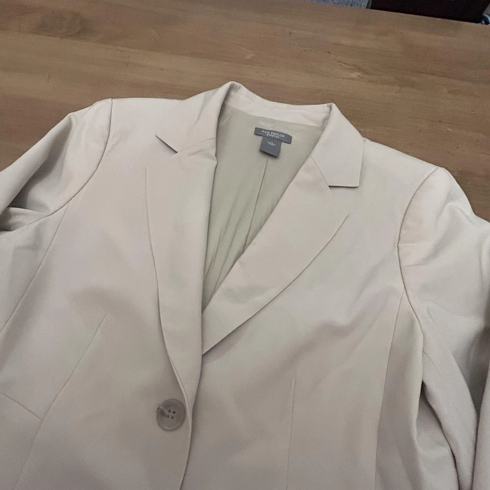 Chaqueta Blazer Ann Taylor Mujer 10 Marfil Elastizada Mezcla Lana Forrada Dos Botones Foto 3 de 4