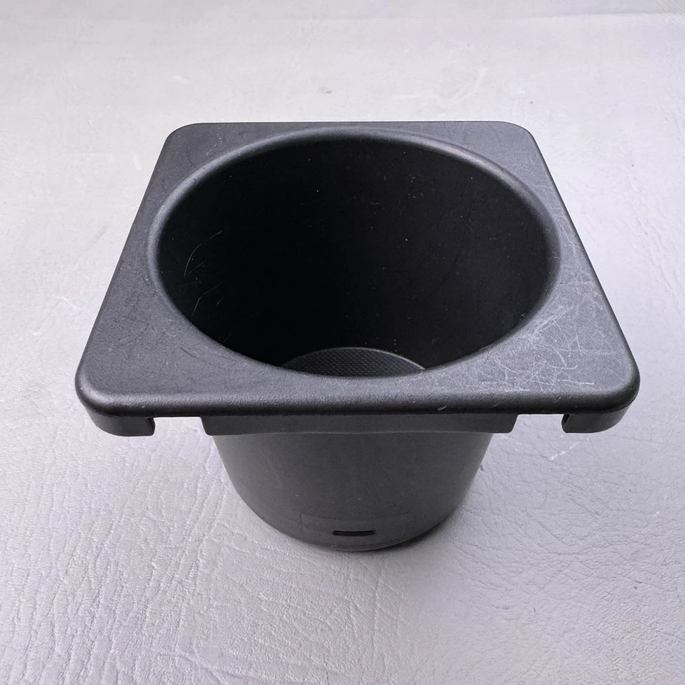 Центральная консоль Toyota Prius V 2012-2017 годов выпуска нижний выдвижной подстаканник вставной изготовитель оборудования - Изображение 3 из 4