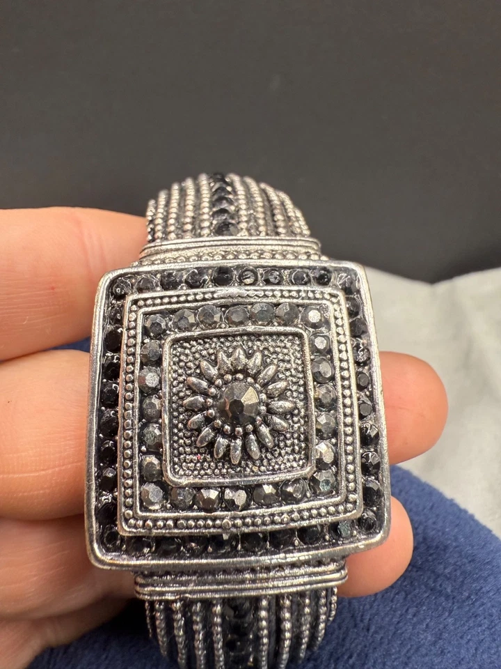 Pulsera Gruesa Moderna Bisagras Abrazadera Gris Y2K6.5" Foto 2 de 4