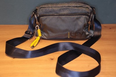 SURI FREY Suri Sports Marry Umhänge Tasche Crossbody blau silber gelbe Akzente