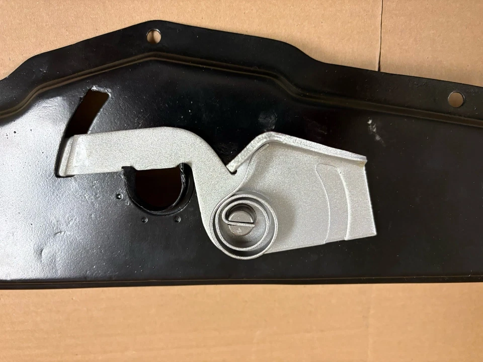 Conjunto de pestillo de capó superior Ford F-1 1948 1949 1950 a través de F-3 - restaurado. Original Foto 3 de 4