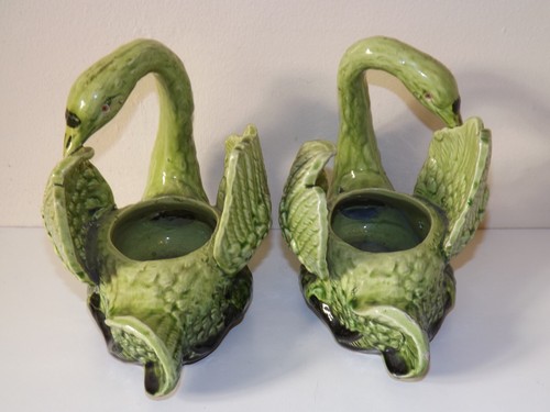 Antique Victorian Pair of Majolica Swan Planters-Condition With Associated Wear - Foto 5 di 11
