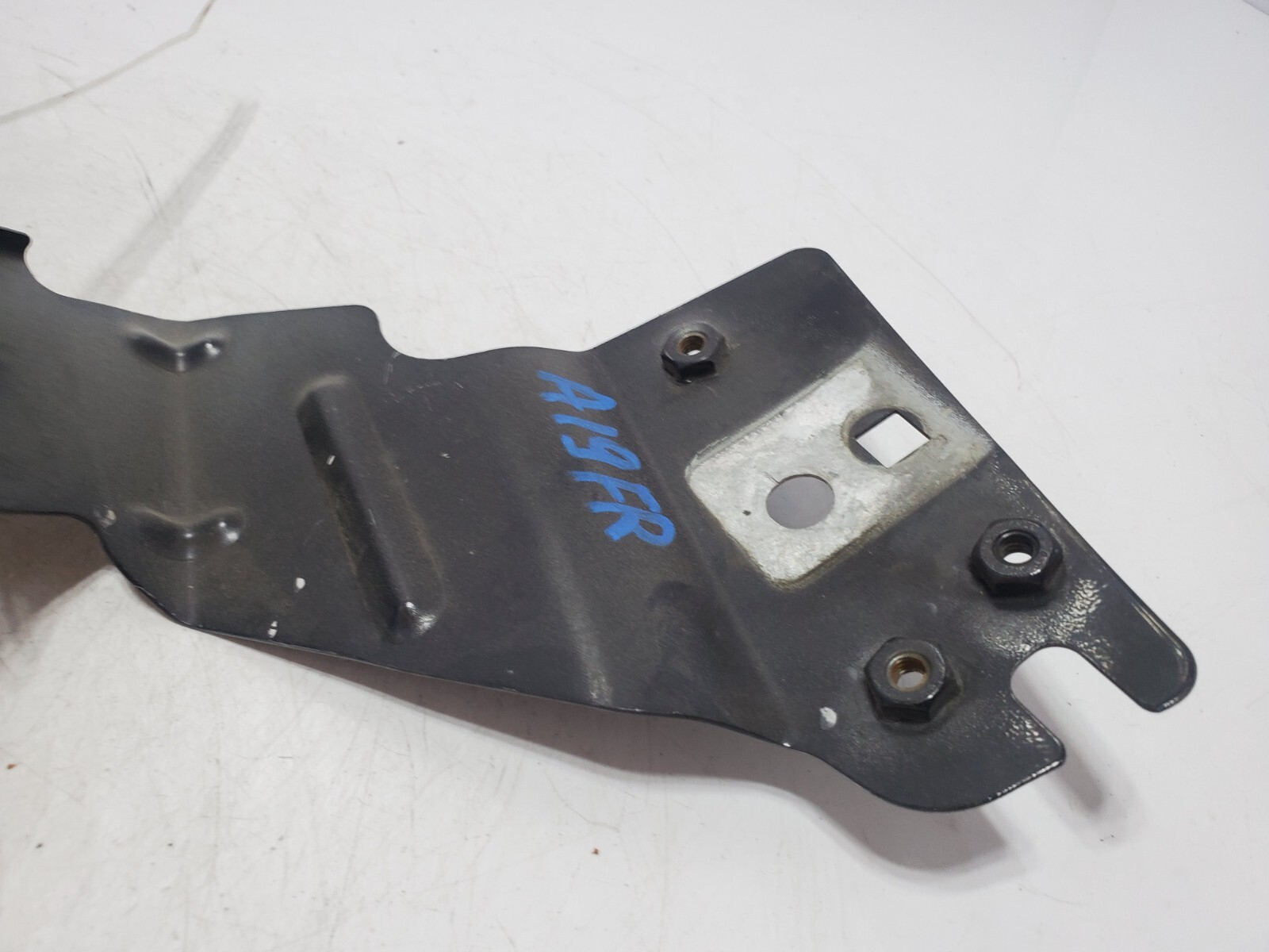 ✅ 14-19 OEM Maserati Ghibli M157 3.0L Front Right Intercooler Bracket Holder
