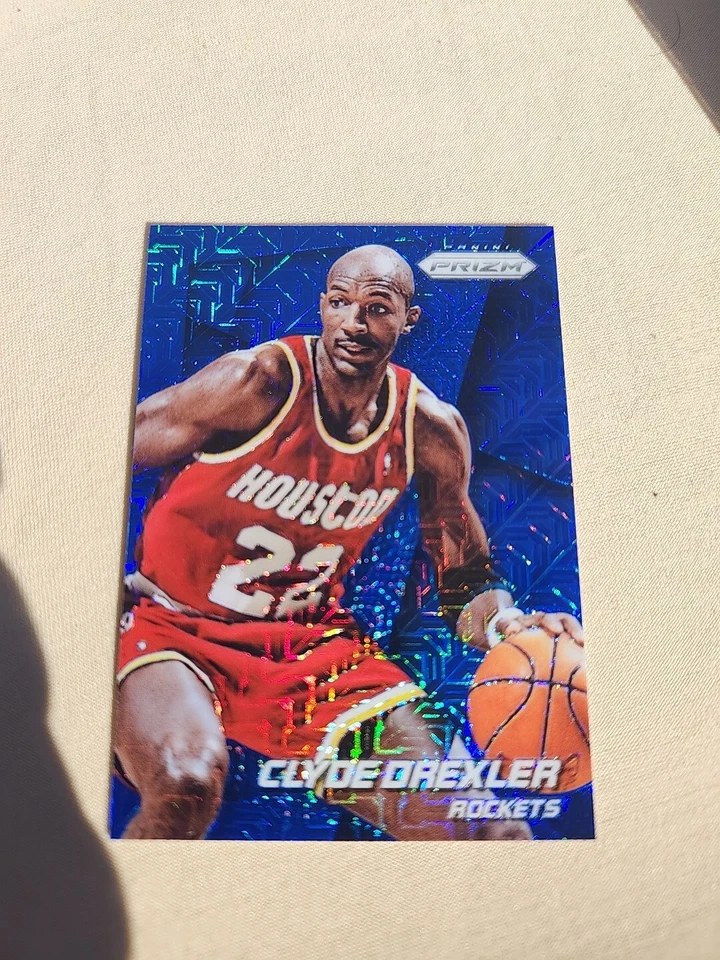 2014 Panini Prizm Blue Mojo Refractor #178 Clyde Drexler - Image 2 of 4