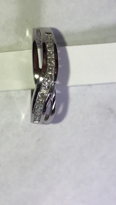 10k Gold And Diamond Wedding Band Ring White Gold Size 7 free  Sizing .25 Ct