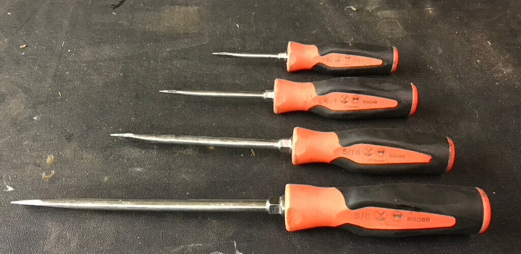 Snap-On 4 Piece Soft Grip Flat Tip Screwdriver Set, SGD2B SGD4B Snap-On 4 Piece Soft Grip Flat Tip Screwdriver Set, SGD2B SGD4B