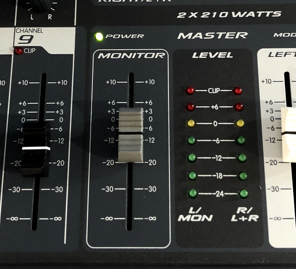 Peavey XR 800F 9 Channel Powered Mixing Console Amplifier   ✅  TESTED  ✅ - Image 4 of 4