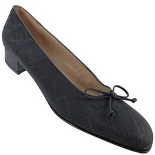 NEW Salvatore Ferragamo Italy Womens 9AA Black Fabric Shoes Dress Heel Bow Pumps