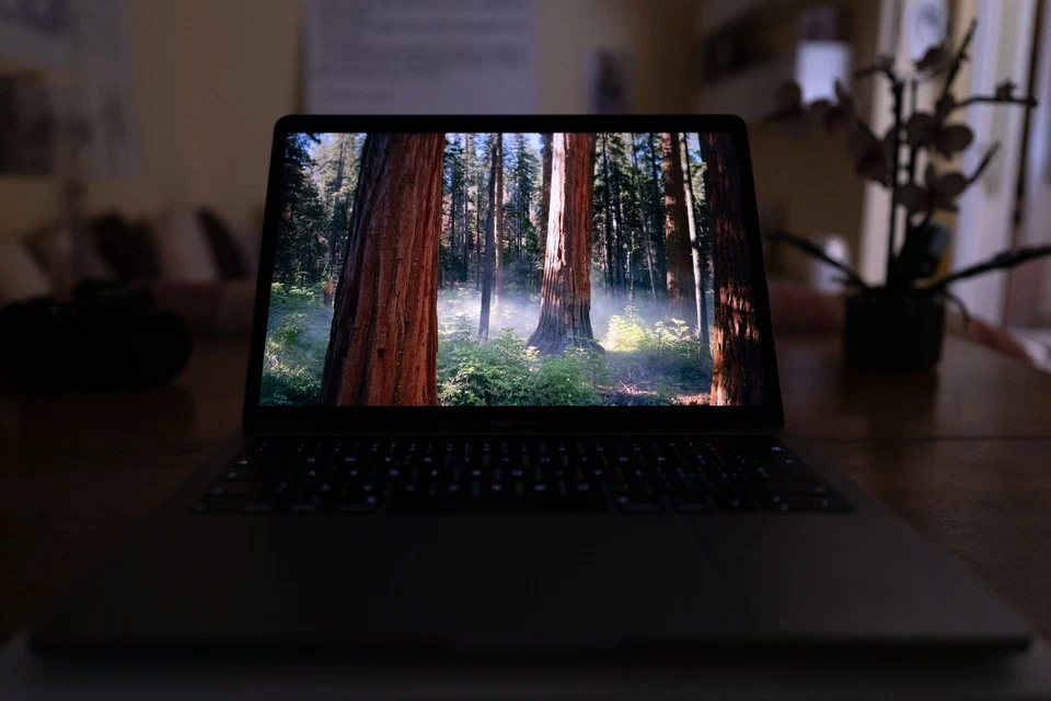 Apple MacBook Pro 13" 2019 · i7 · 16GB · 512GB, foto 1 di 5