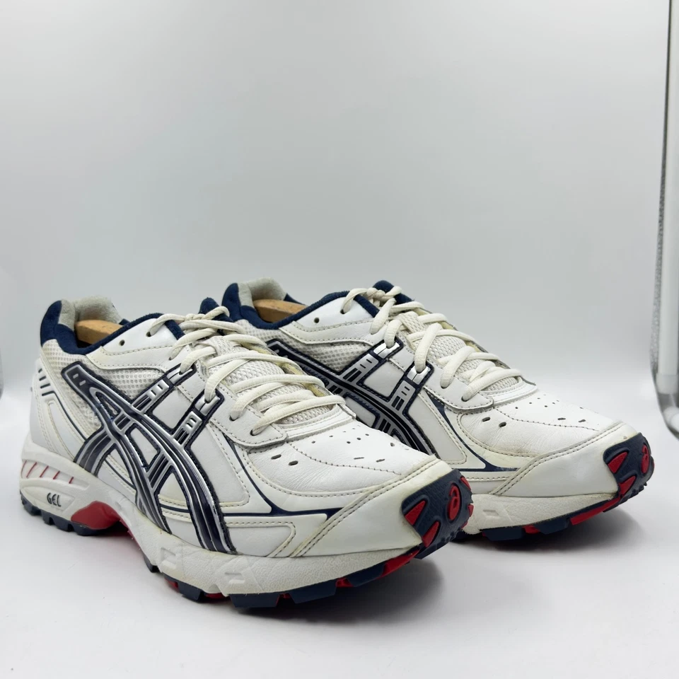 Asics Gel Strike Rate Mens White Faux Leather Cricket Shoe UK Size 8.5 - Image 2 of 4