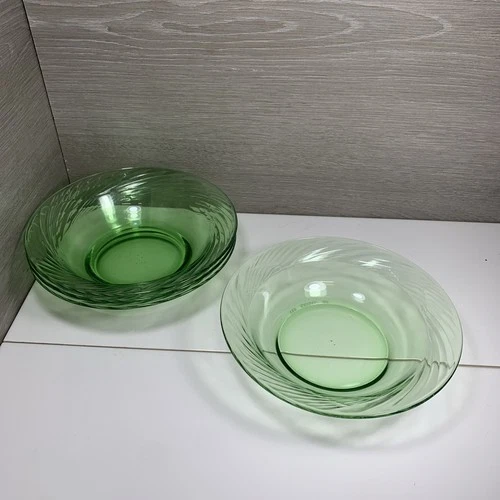 Vintage Pyrex Festiva Light Green Swirl Glass Soup Salad Bowl 7.5" SET OF 4