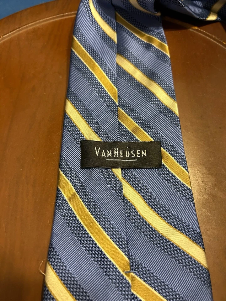 Corbata a rayas azul 100 % seda Van Heusen para hombre Foto 3 de 4