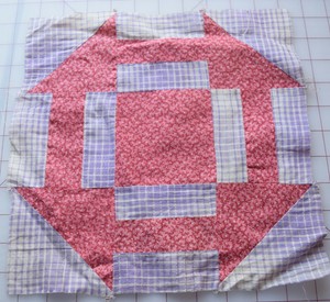 7103 1 Antique 1880 1920 S Hole In The Barn Door Quilt Block