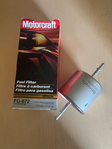 NEW FORD OEM Fuel Filter FG-872 / FOTZ-9155B (New in box) ( B1-2B)