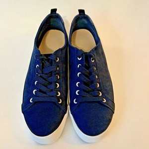gap slip on sneakers womens