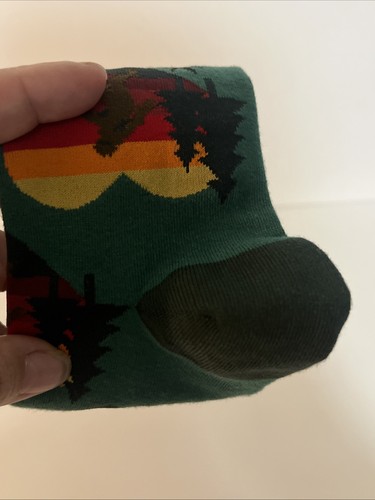 Socket to me men’s crew socks seeking Sasquatch new with tags - Picture 4 of 4