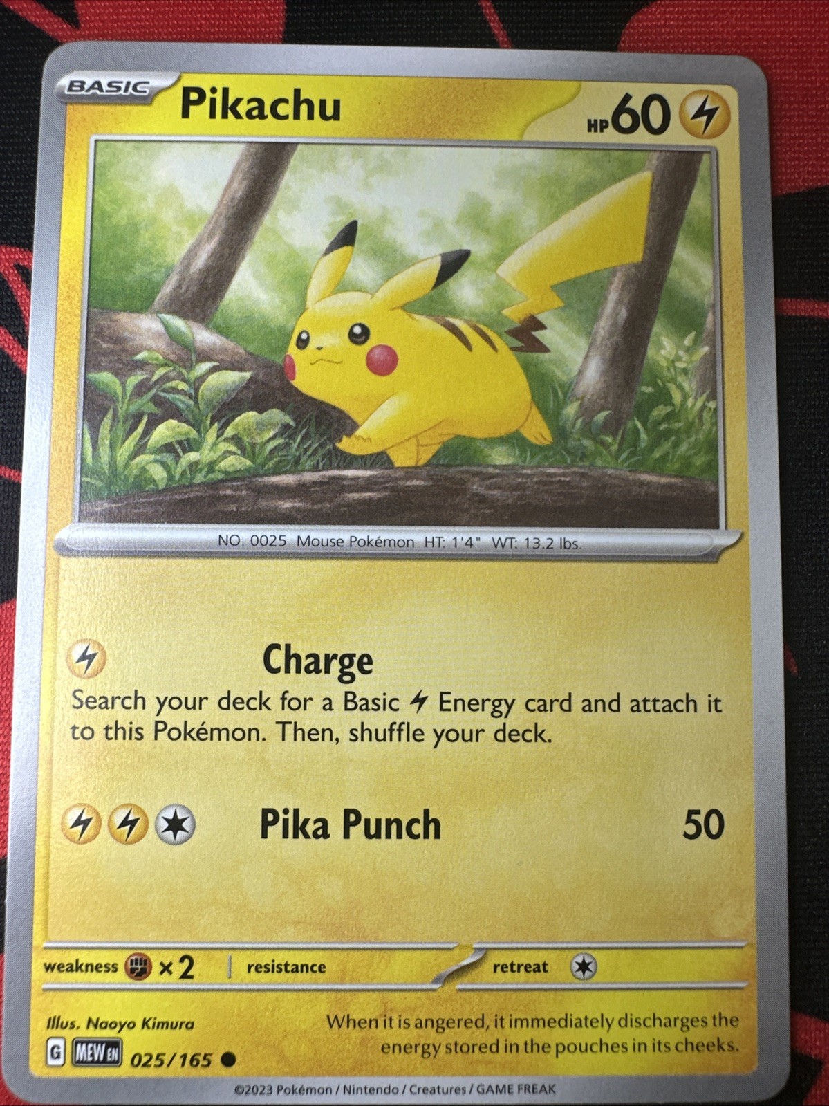 Pikachu 25/165 Common Pokemon TCG Pokemon 151 Scarlet & Violet Card - NM