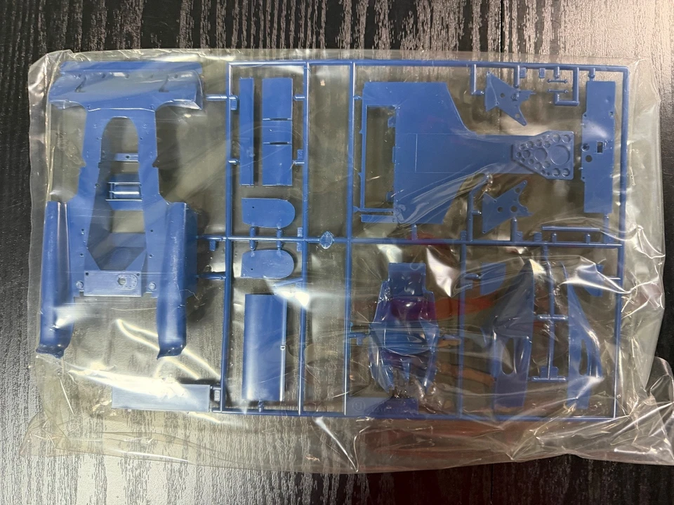 TAMIYA 1/20 Tyrrell P34 SIX WHEELER F1. Articolo 20001 con NUOVE... - Immagine 4 di 4