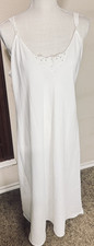 Vintage Vanity Fair full slip negligee dress lace neckline sz 40 nylon USA ivory