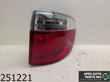Oem 2013 Dodge Durango 3.6l Passenger Tail Light Quarter Panel Mounted