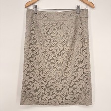 Banana Republic Beige Lace Pencil Skirt Size 8 Knee Length Zipper Back